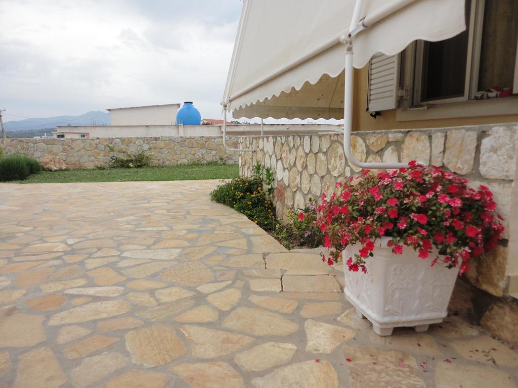 Oruci Apartments Ksamil Habitación foto
