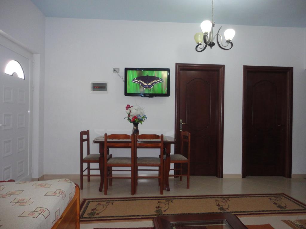 Oruci Apartments Ksamil Habitación foto