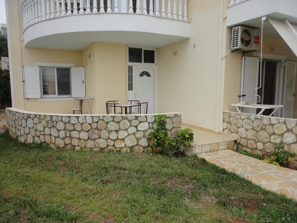 Oruci Apartments Ksamil Habitación foto