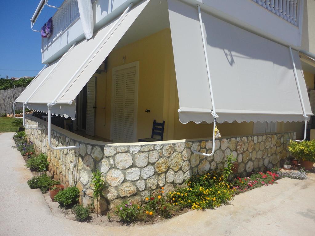 Oruci Apartments Ksamil Habitación foto